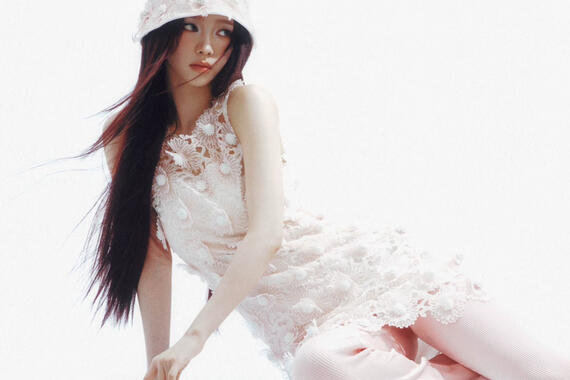 lily.